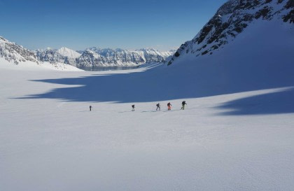 Alpine Peaks of Spitsbergen, Ski & Sail