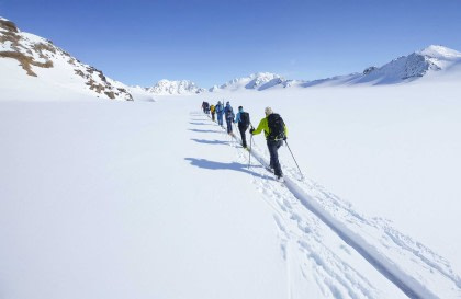 Alpine Peaks of Spitsbergen, Ski & Sail